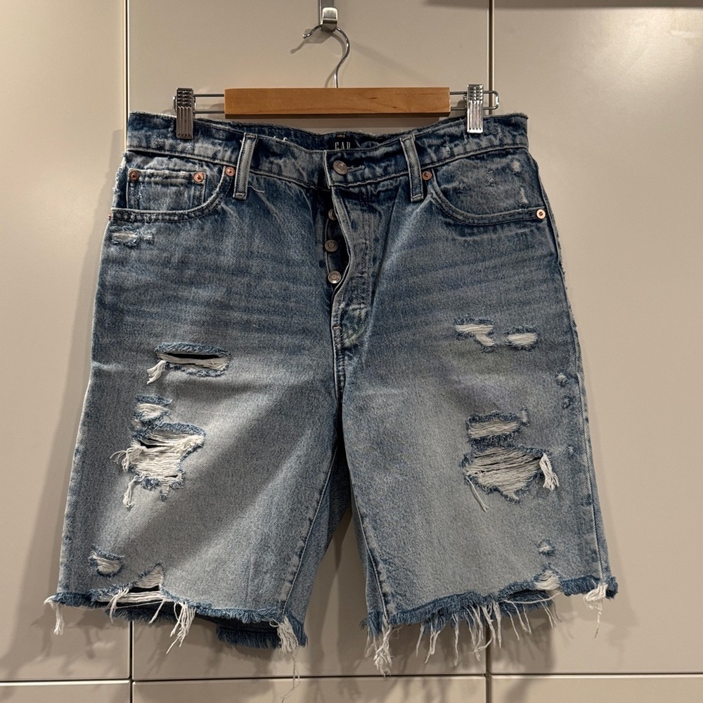 EUC GAP Distressed Light Blue Women's Denim Bermuda Shorts sz10